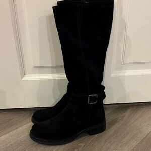La CANADIENNE Black Suede Lined Water Resistant Boots